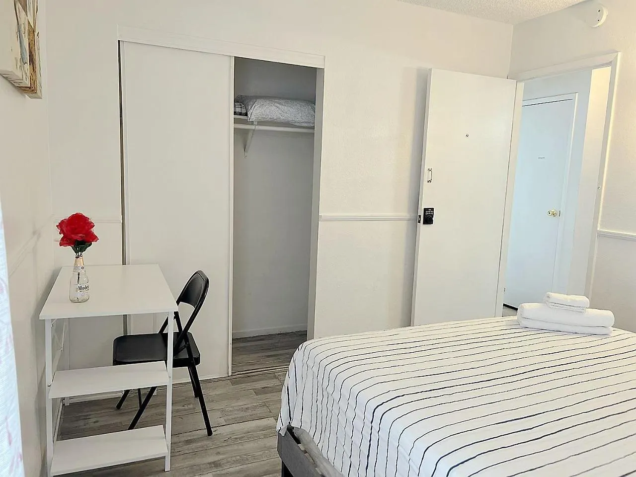 Super 1 Bedroom, Share Bathroom, Kitchen -2 Лас-Вегас Проживание в семье