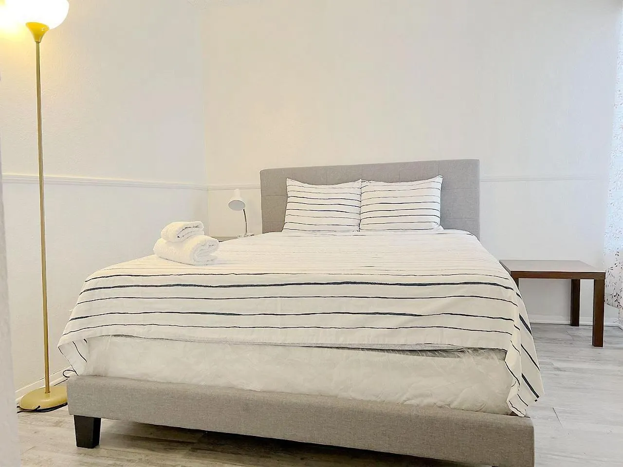 Super 1 Bedroom, Share Bathroom, Kitchen -2 Las Vegas